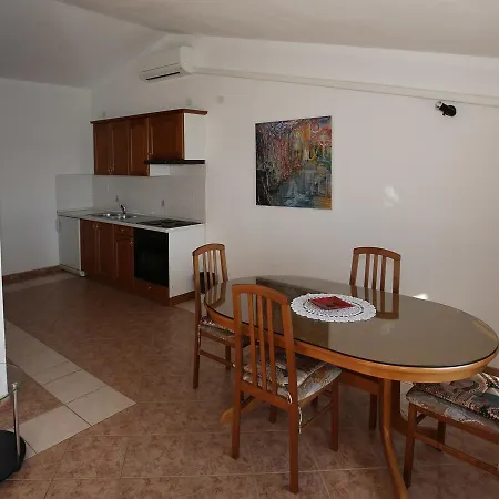 Guest house Coki Funtana